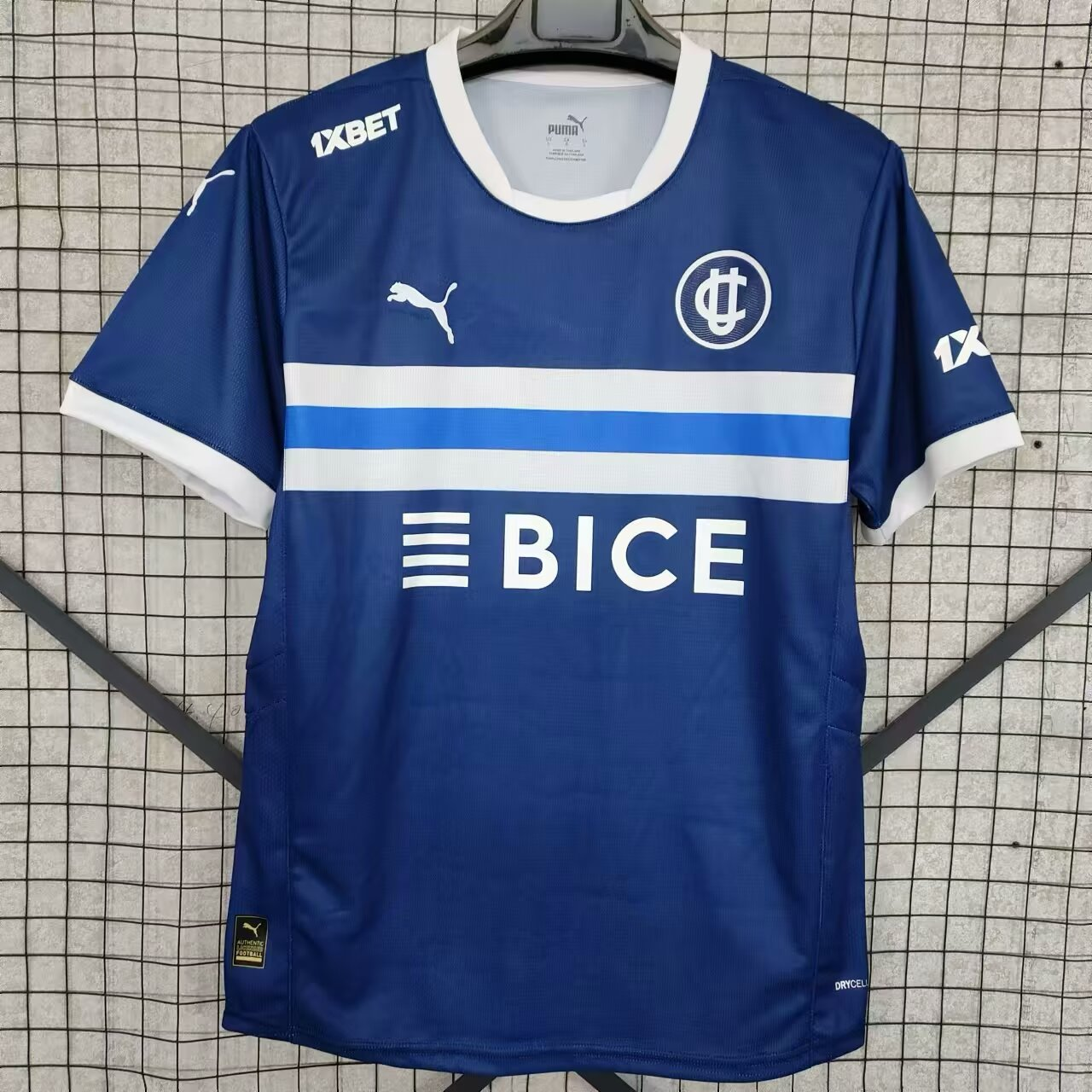UNIVERSIDAD CATĂLICA II 2025 HOMBRE
