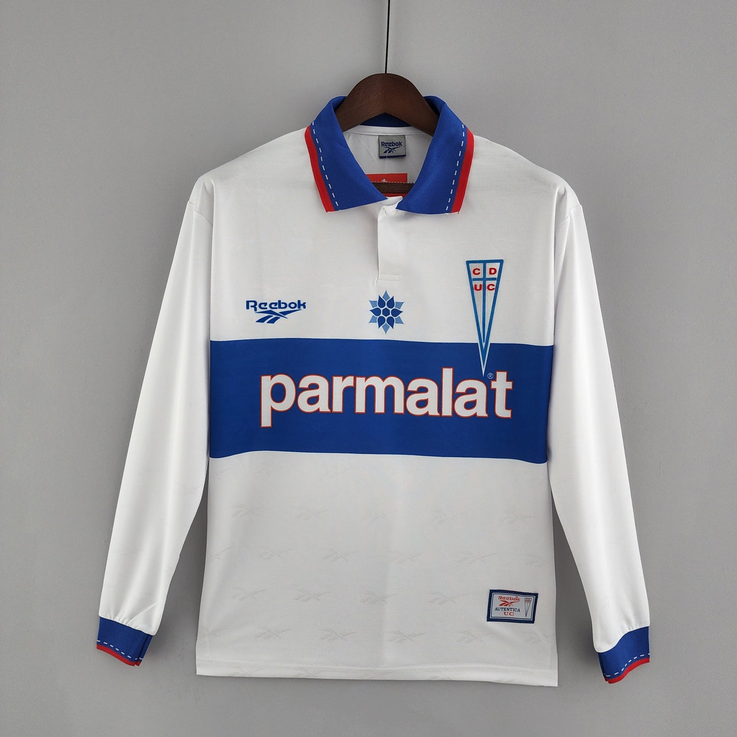 UNIVERSIDAD CATĂLICA I 1998 HOMBRE (RETRO) MANGA LARGA