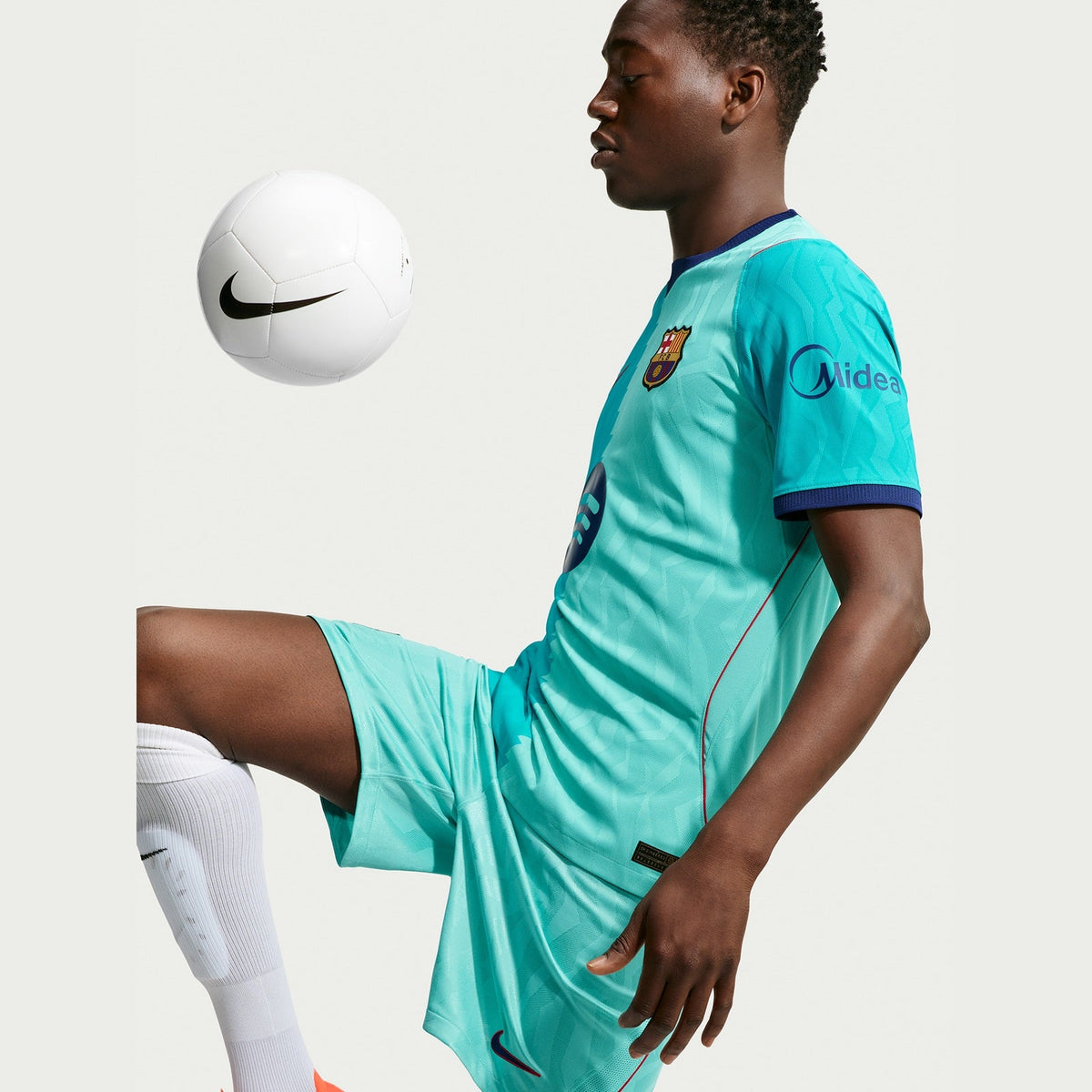 BARCELONA III 26/27 HOMBRE (VERSIÓN JUGADOR)