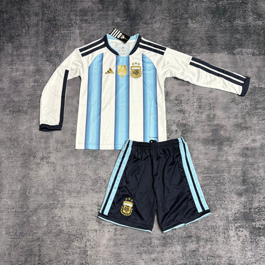 ARGENTINA MUNDIAL I 2026 CONJUNTO INFANTIL (MANGA LARGA)