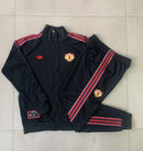 PANTALONES + SUDADERA MANCHESTER UNITED VI 25/26