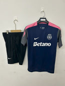 CAMISETA + PANTALONES SPORTING LISBOA I 25/26