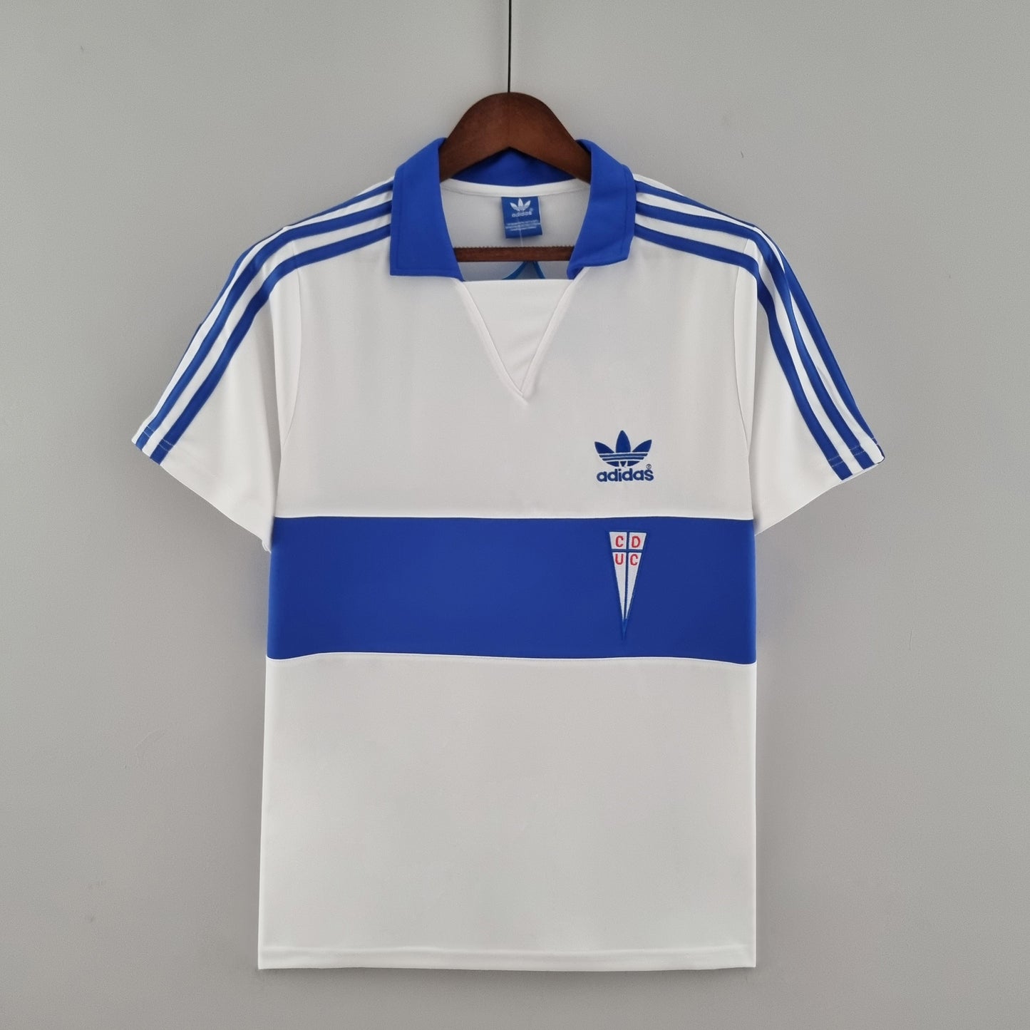 UNIVERSIDAD CATÓLICA I 1984 HOMBRE (RETRO)